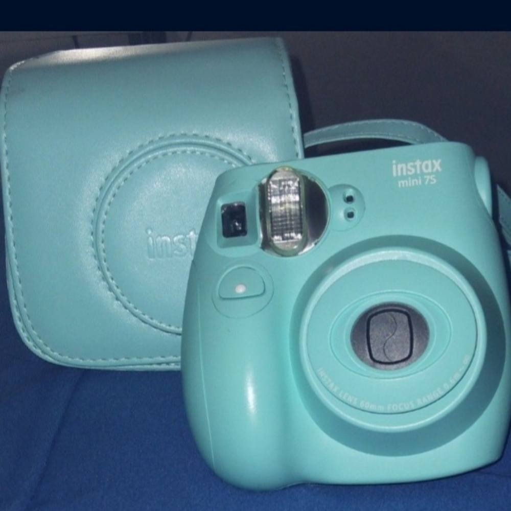 INSTAX MINI 7S CAMERA - Picture 1 of 3